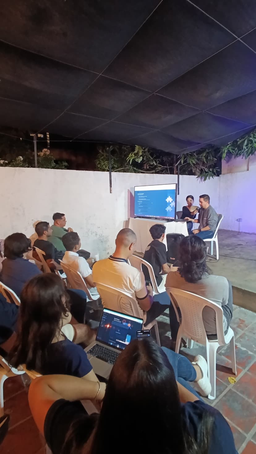 Evento Tech Nights de Fundación Código Abierto